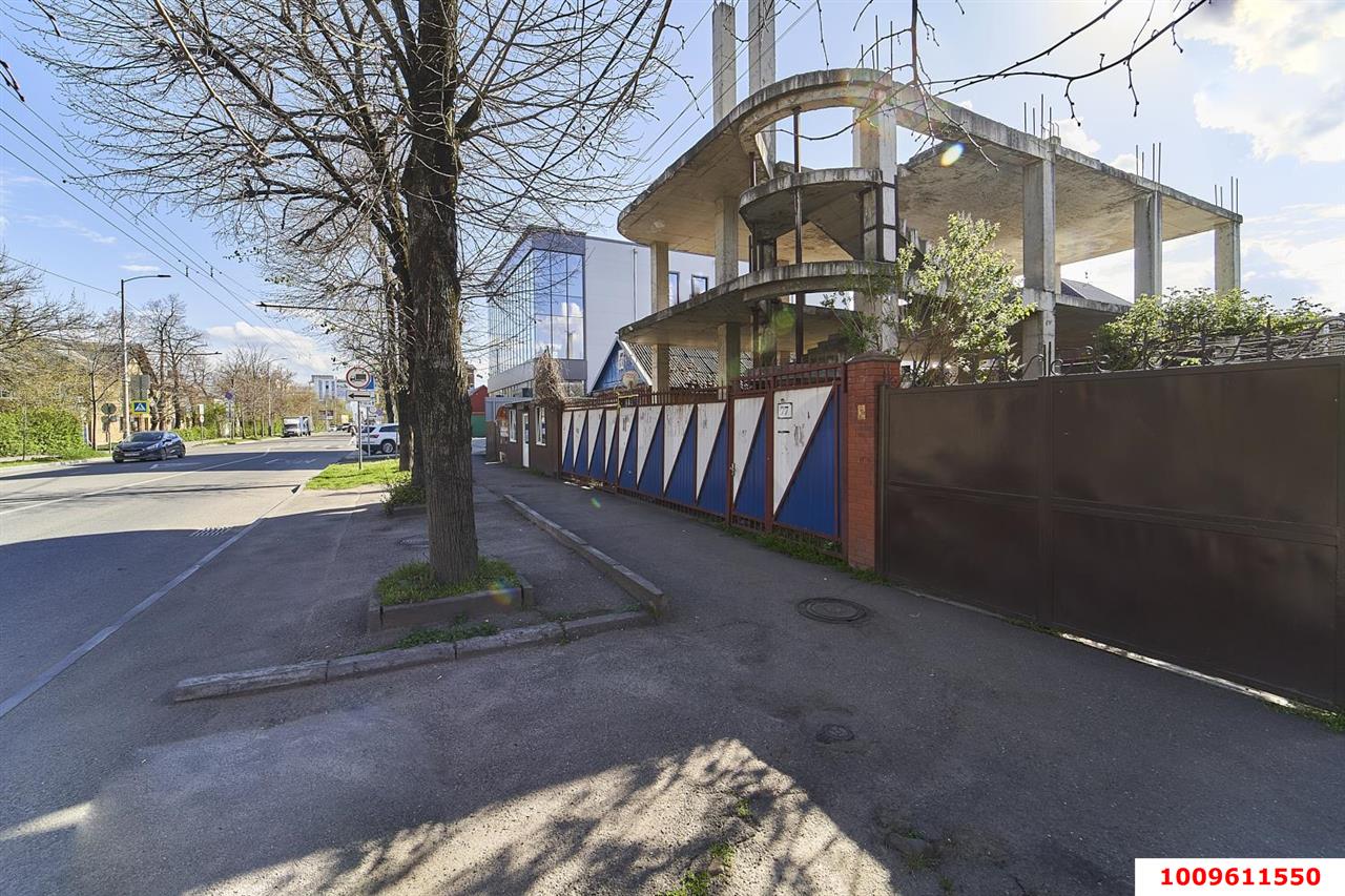 Фото №5: Дом 600 м² + 4 сот. - Краснодар, Западный внутригородской округ, Горогороды, мкр. Центральный, ул. Индустриальная, 83