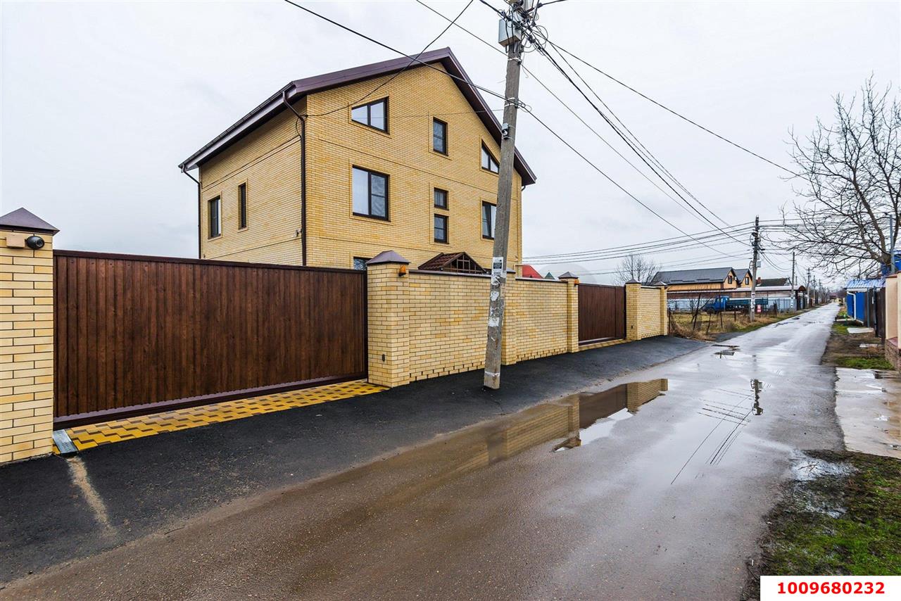 Фото №1: Дом 284 м² + 6 сот. - Ветеран, Прикубанский внутригородской округ, ул. Клубничная, 679