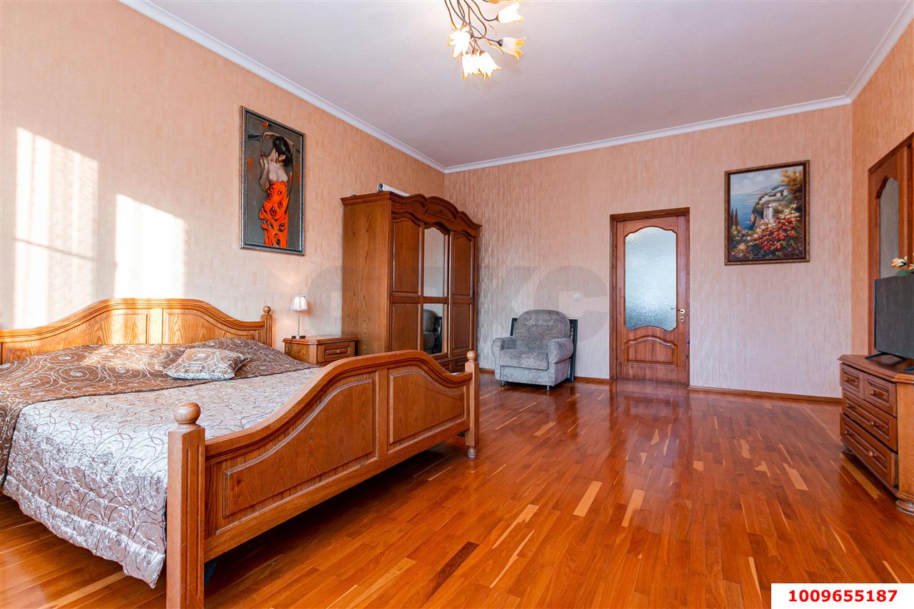 Фото №2: Дом 262 м² + 3.1 сот. - Краснодар, Западный внутригородской округ, мкр. Фестивальный, ул. Труда, 271