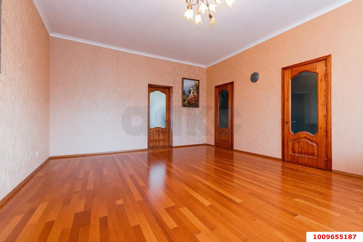 Фото №8: Дом 262 м² + 3.1 сот. - Краснодар, Западный внутригородской округ, мкр. Фестивальный, ул. Труда, 271