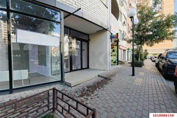Фото №1: Торговое помещение 100 м² - Краснодар, мкр. жилой комплекс Инсити, ул. Командорская, 5/3