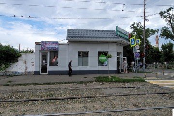 Фото №1: Торговое помещение 8 м² - Краснодар, мкр. Центральный, ул. Горького, 171