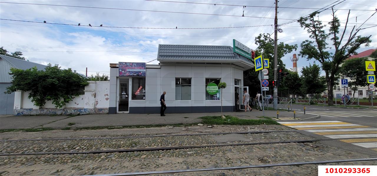 Фото №1: Торговое помещение 8 м² - Краснодар, Центральный, ул. Горького, 171