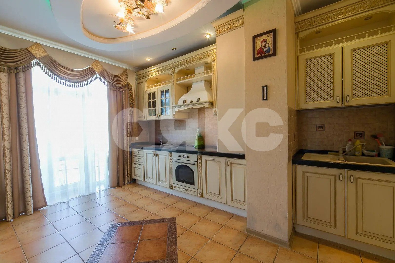 Фото №13: 5+-комнатная квартира <span class="whitespace-nowrap">250 м²</span>, <span class="whitespace-nowrap">3/4 эт.</span> - Геленджик, ул. Сипягина, 7