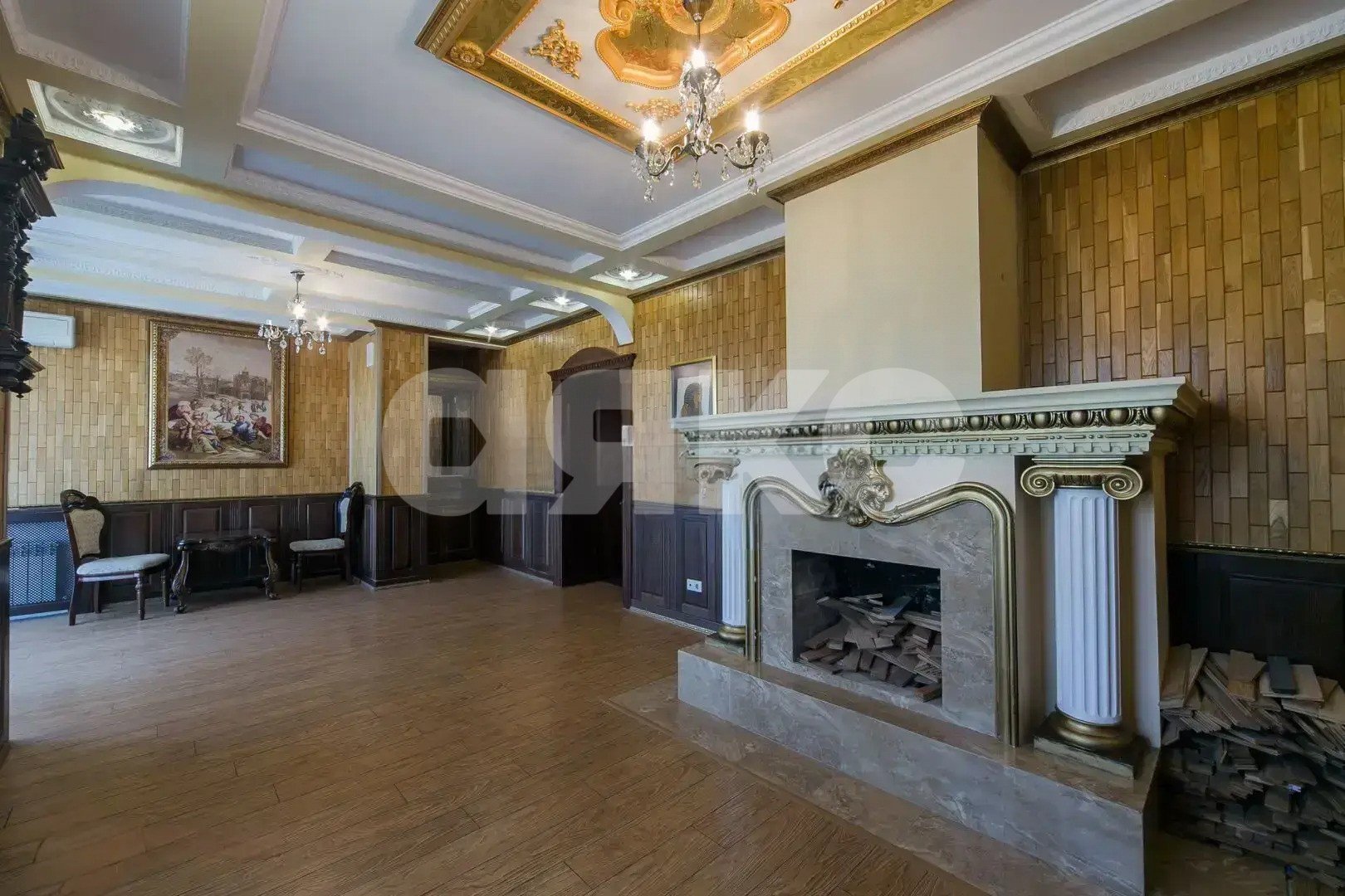 Фото №3: 5+-комнатная квартира <span class="whitespace-nowrap">250 м²</span>, <span class="whitespace-nowrap">3/4 эт.</span> - Геленджик, ул. Сипягина, 7