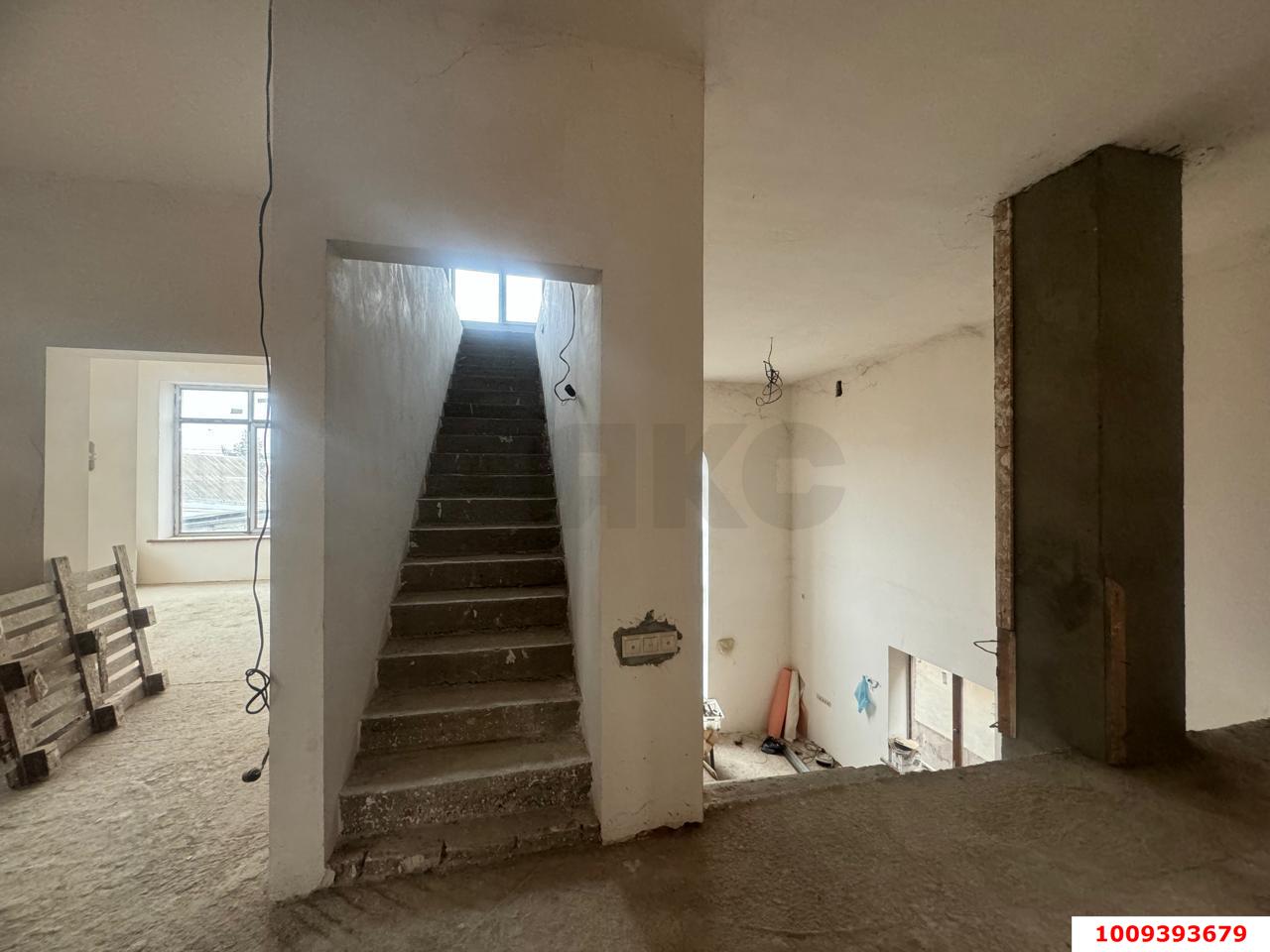 Фото №15: Дом 419 м² + 5.55 сот. - Краснодар, Западный внутригородской округ, ул. Скорняжная, 70