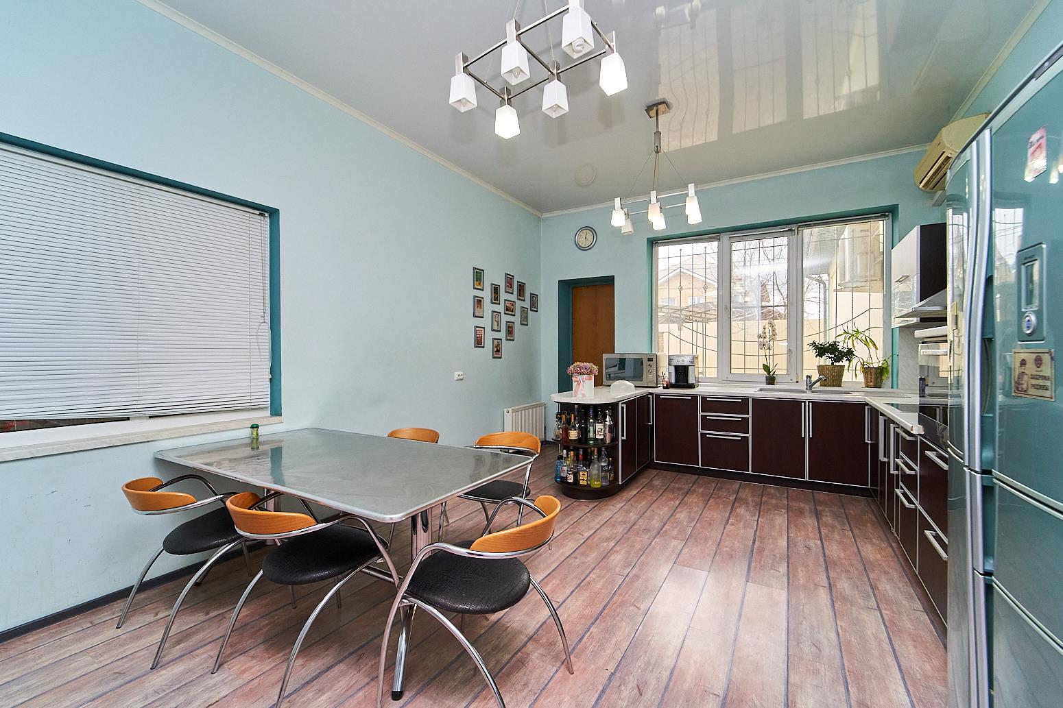 Фото №1: Дом 399 м² + 13 сот. - Краснодар, Прикубанский внутригородской округ, Калинино, мкр. Завод Радиоизмерительных Приборов, ул. Бульварная, 14