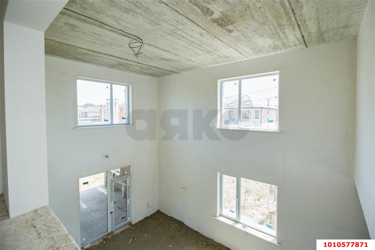 Фото №10: Дом 335 м² + 6 сот. - Краснодар, ул. Брюховецкая, 32