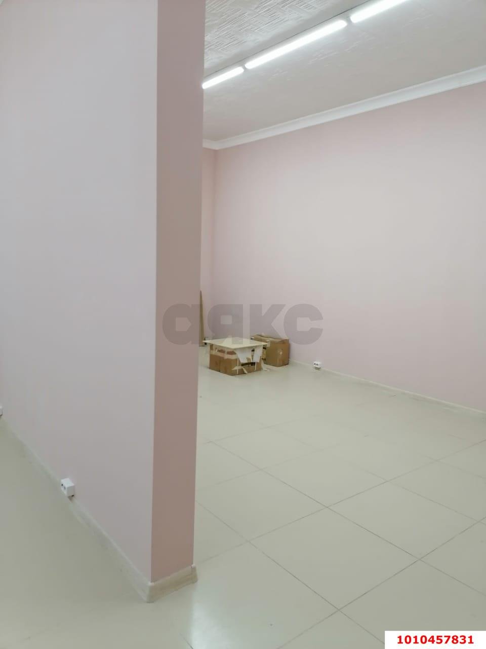 Фото №2: Торговое помещение 50 м² - Краснодар, Славянский, ул. Заполярная, 44