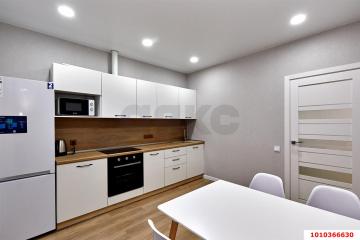 Фото №1: 2-комнатная квартира 58 м² - Новая Адыгея, мкр. жилой комплекс Мега, ул. Бжегокайская, 90/3к2