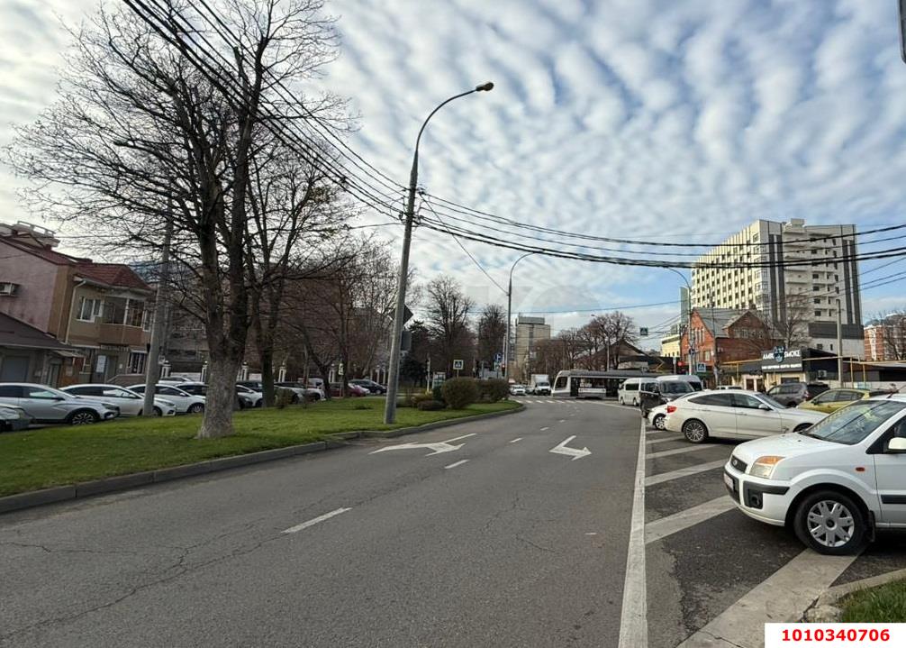 Фото №1: Коммерция 922 м² - Краснодар, мкр. Западный внутригородской округ, ул. Аэродромная, 33