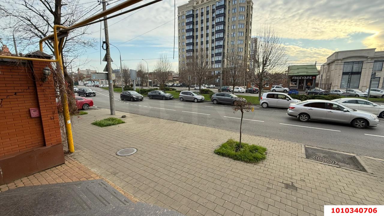 Фото №1: Отдельное здание 923 м² - Краснодар, Западный внутригородской округ, ул. Аэродромная, 33