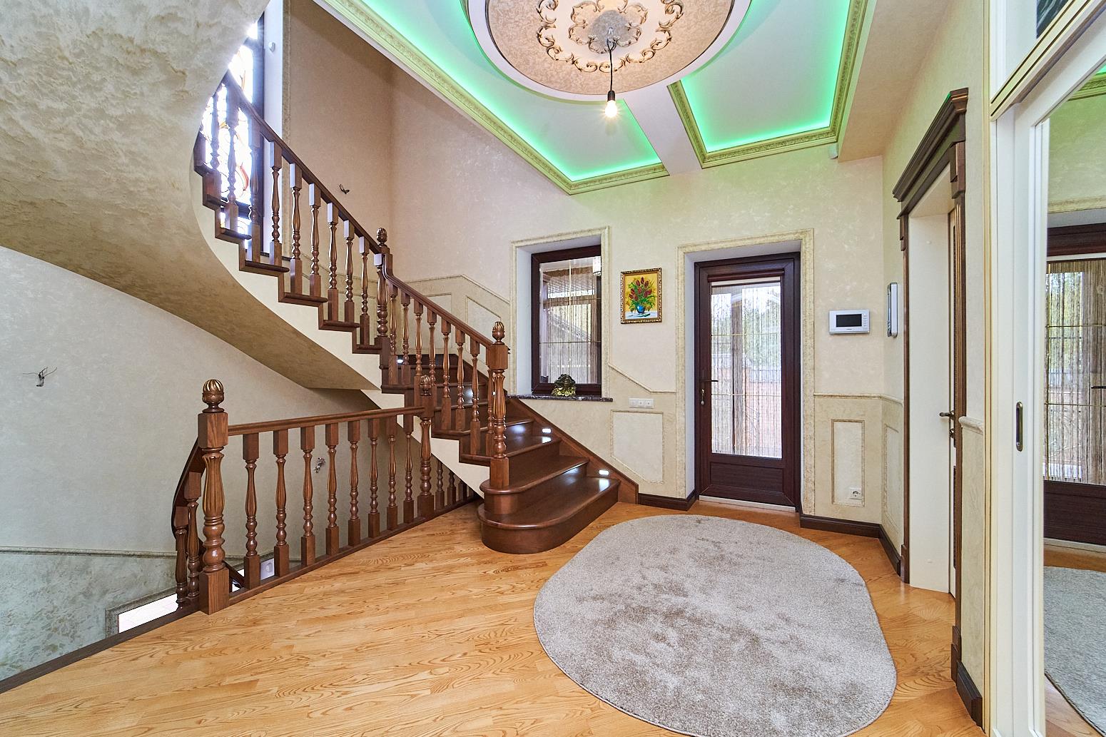 Фото №13: Дом 378 м² + 10 сот. - Ленина, мкр. Карасунский внутригородской округ, ул. Уманская, 44