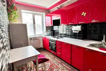 Фото №1: 3-комнатная квартира 65 м² - Мариуполь, мкр. Восточный, пр-кт Защитников Украины, 58