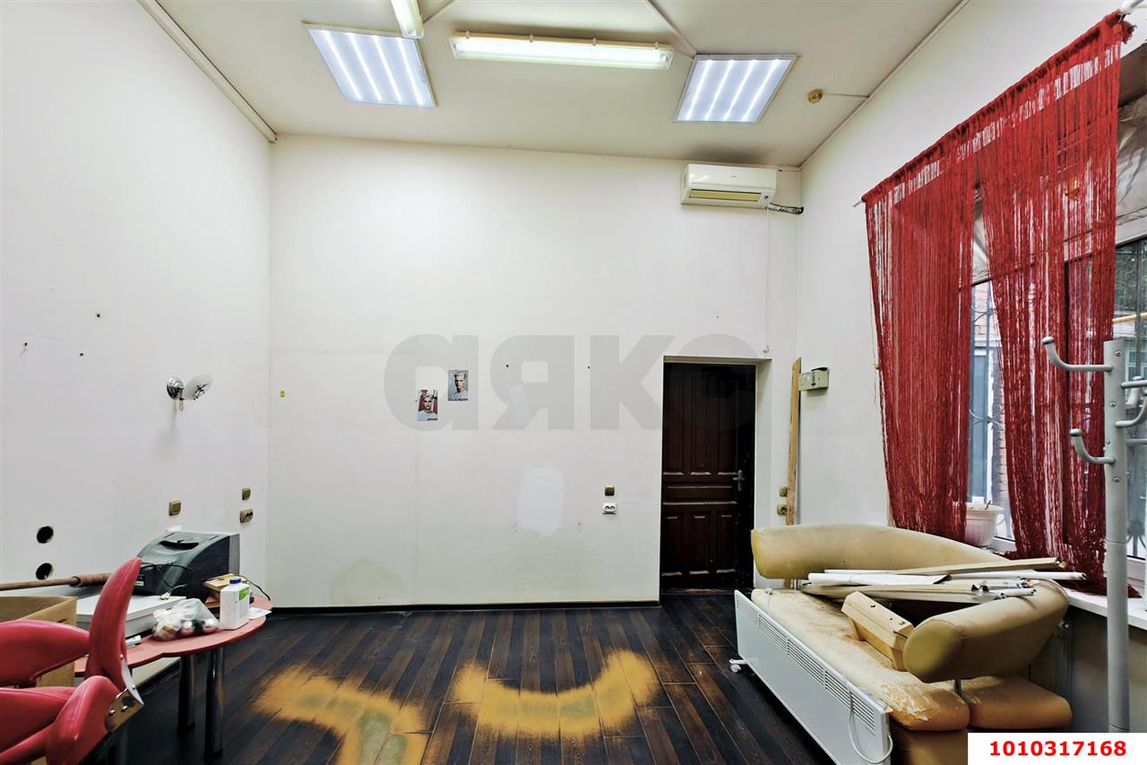 Фото №8: Торговое помещение 100 м² - Краснодар, Центральный, ул. Коммунаров, 56