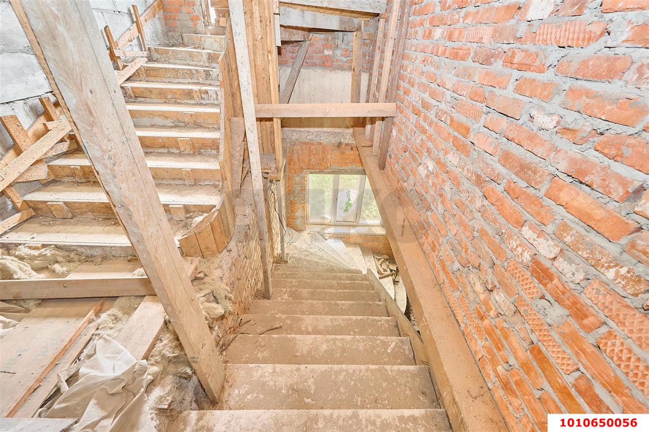 Фото №7: Дом 492 м² + 8 сот. - Краснодар, Прикубанский внутригородской округ, мкр. 2-я Площадка, ул. Светлая, 63