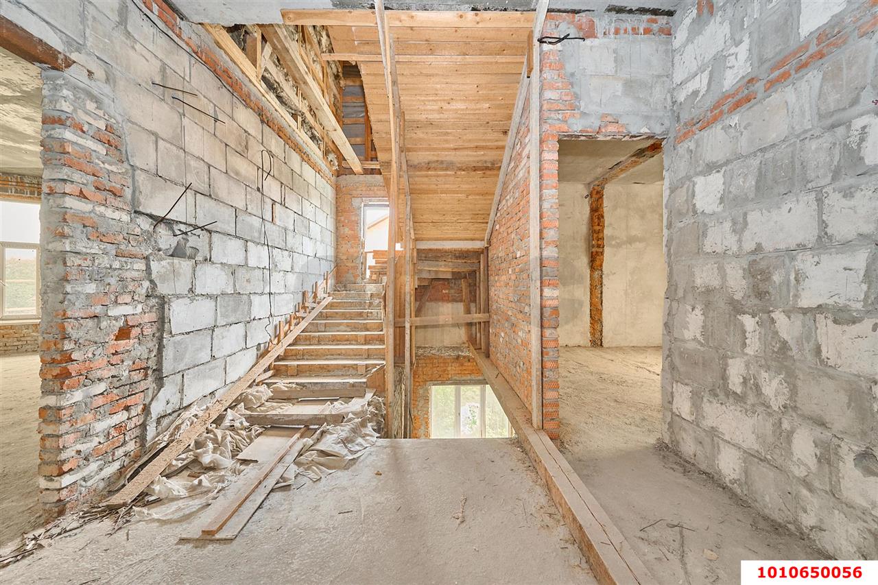 Фото №6: Дом 492 м² + 8 сот. - Краснодар, Прикубанский внутригородской округ, мкр. 2-я Площадка, ул. Светлая, 63