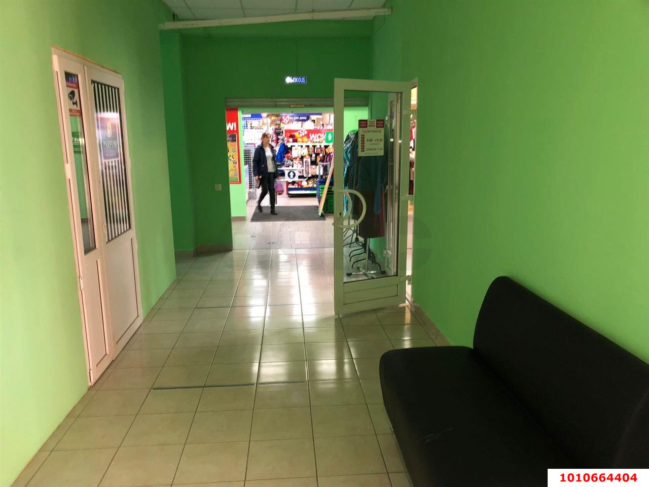 Фото №1: Торговое помещение 78 м² - Яблоновский, ул. Промышленная, 4/3