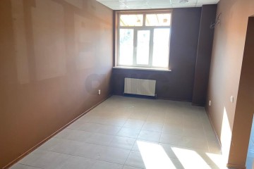 Фото №3: Торговое помещение 93 м² - Краснодар, мкр. жилой комплекс Премьера, ул. Автолюбителей, 1/3к1