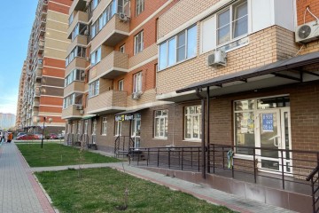 Фото №1: Торговое помещение 93 м² - Краснодар, мкр. жилой комплекс Премьера, ул. Автолюбителей, 1/3к1