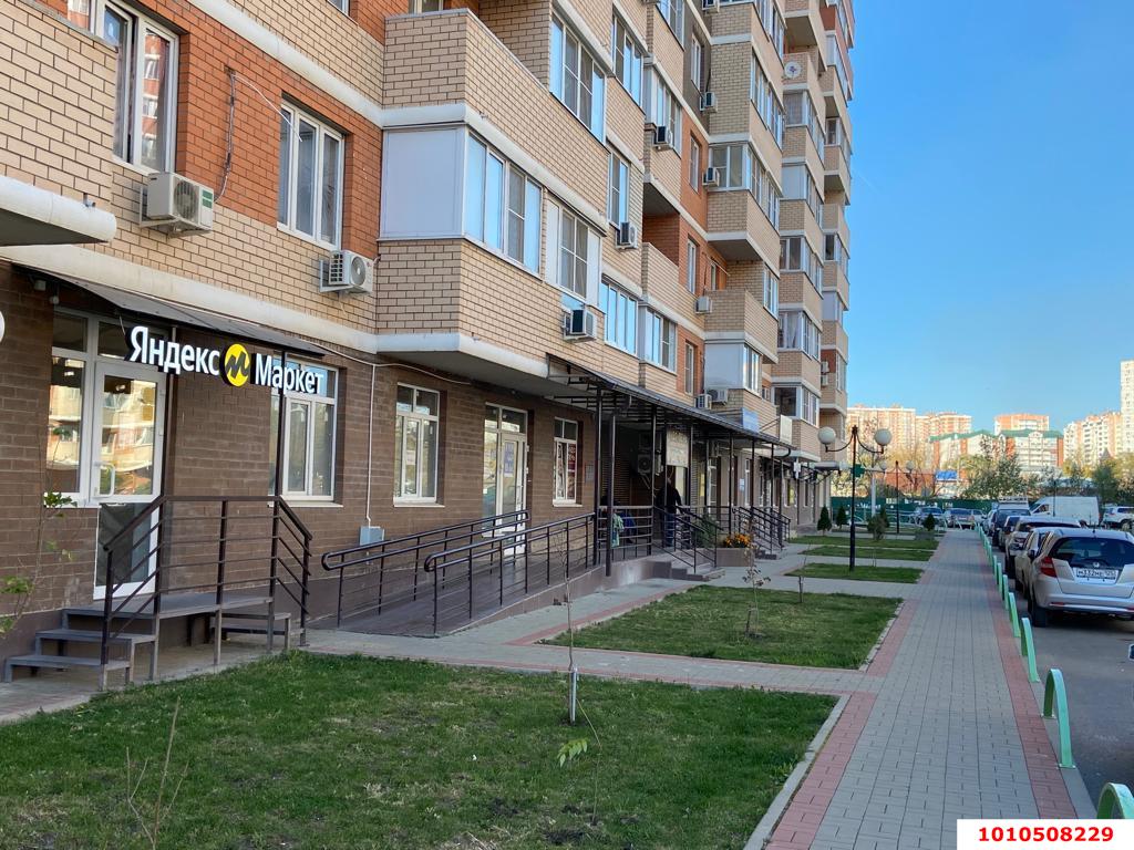 Фото №3: Торговое помещение 83 м² - Краснодар, жилой комплекс Премьера, ул. Автолюбителей, 1/3к1
