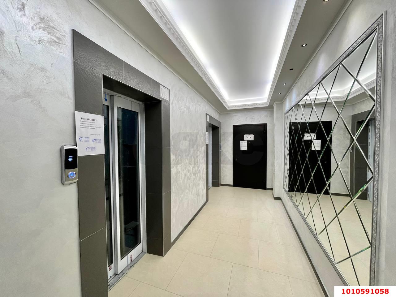 Фото №4: 1-комнатная квартира 53 м² - Краснодар, жилой комплекс Версаль, ул. Черниговская, 1