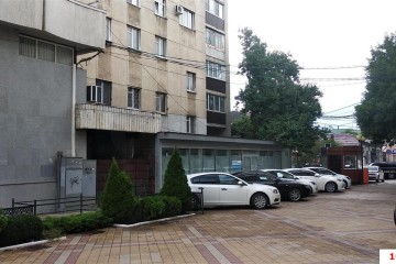 Фото №1: Торговое помещение 362 м² - Краснодар, мкр. Центральный, ул. Гимназическая, 63