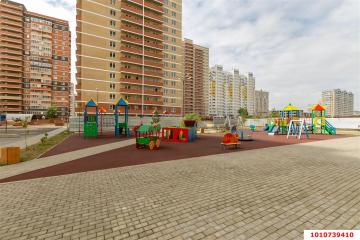 Фото №1: 1-комнатная квартира <span class="whitespace-nowrap">48 м²</span>, <span class="whitespace-nowrap">17/24 эт.</span> - Краснодар, мкр. Почтовый, пр-кт имени писателя Знаменского, 9к3