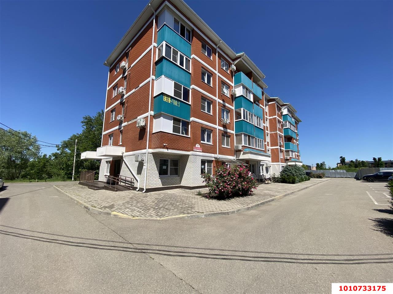 Фото №1: Торговое помещение 54 м² - Берёзовый, жилой комплекс Прогресс, ул. имени В.М. Бехтерева, 2Ак1