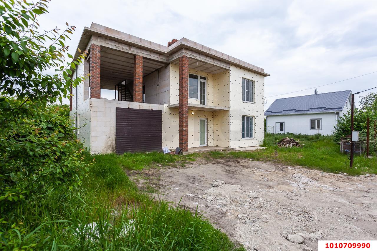 Фото №1: Дом 281 м² + 6 сот. - Елизаветинская, Прикубанский внутригородской округ, ст Голубая Нива, ул. Цветочная, 34