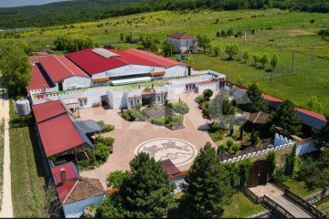 Фото №1: Коммерция 975 м² - Фадеево, ул. Анапская, 1Ж