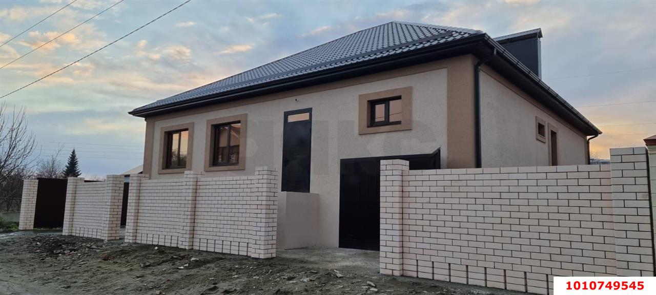 Фото №1: Дом 230 м² + 6.8 сот. - Южный, ул. Спортивная, 86