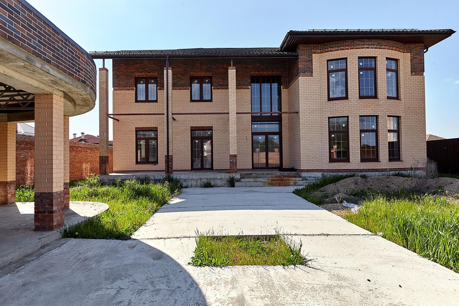 Фото №1: Дом 344 м² + 10 сот. - Краснодар, ул. Лаврова, 64