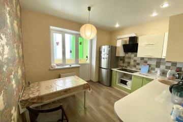 Фото №1: 2-комнатная квартира 56 м² - Краснодар, мкр. Завод Радиоизмерительных Приборов, ул. имени С.В. Рахманинова, 32