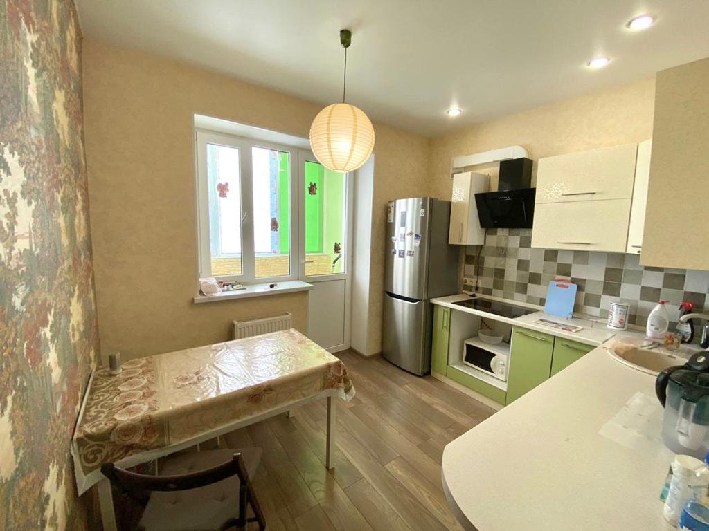 Фото №1: 2-комнатная квартира 56 м² - Краснодар, Прикубанский внутригородской округ, Музыкальный, мкр. Завод Радиоизмерительных Приборов, ул. имени С.В. Рахманинова, 32