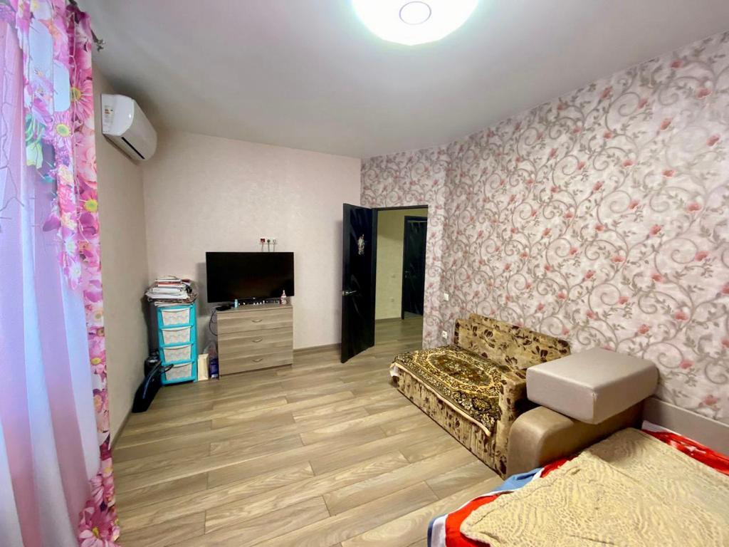 Фото №3: 2-комнатная квартира 56 м² - Краснодар, Прикубанский внутригородской округ, Музыкальный, мкр. Завод Радиоизмерительных Приборов, ул. имени С.В. Рахманинова, 32