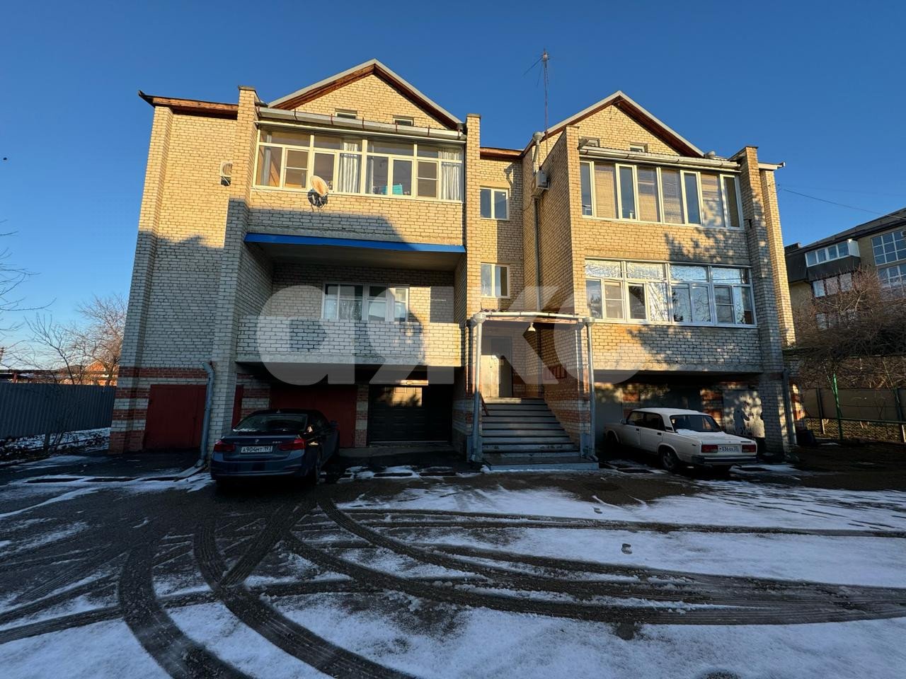 Фото №1: 4-комнатная квартира 199 м² - Армавир, Родина, ул. Островского, 40
