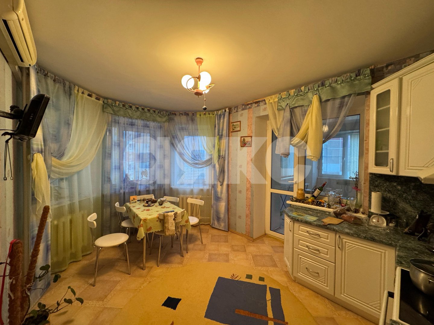 Фото №1: 2-комнатная квартира 86 м² - Волгоград, Красноармейский, б-р Энгельса, 34Д