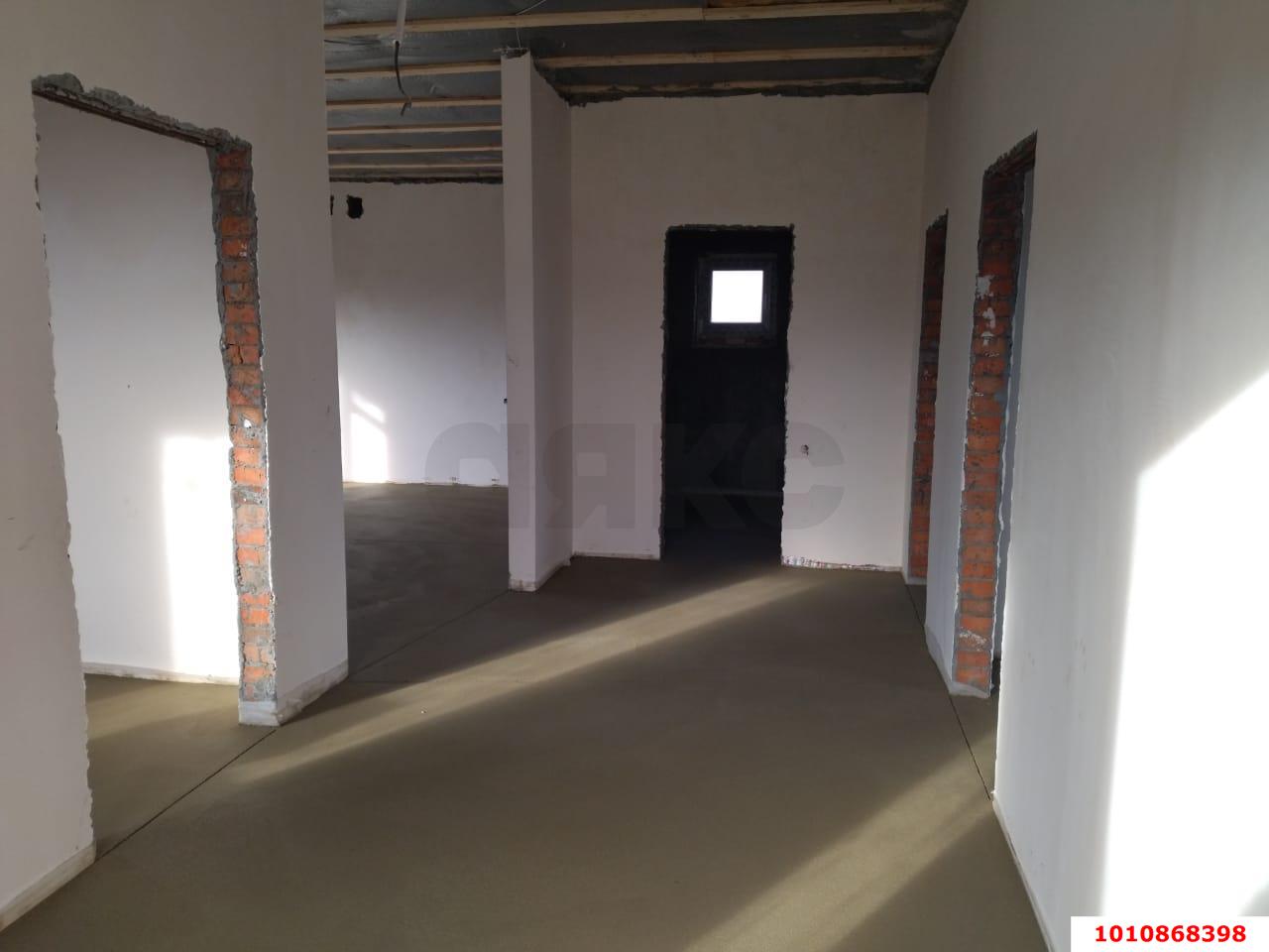 Фото №3: Дом 112 м² + 5 сот. - Новотитаровская, ул. Ленина, 147