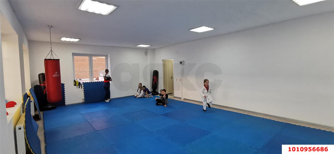 Фото №6: Коммерция 56 м² - Краснодар, Прикубанский внутригородской округ, мкр. жилой комплекс Британия-2, ул. Генерала Петрова, 43/2