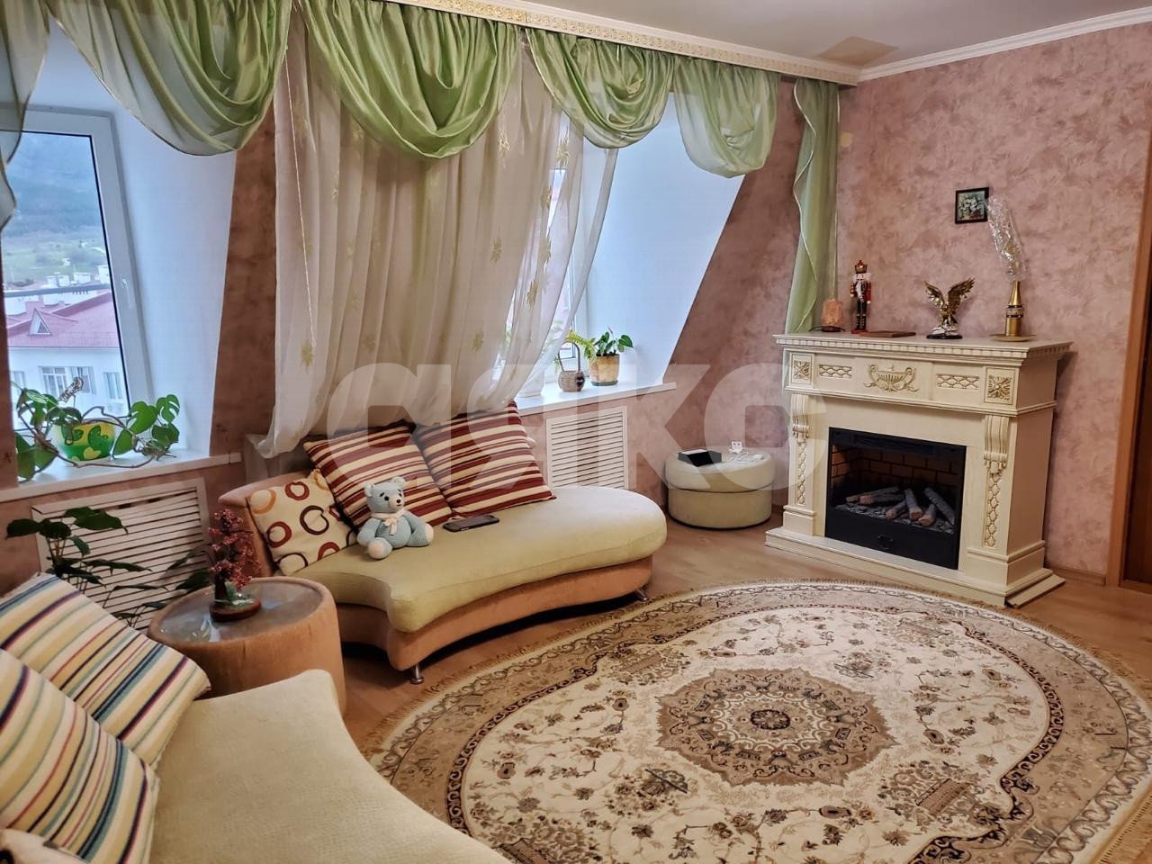 Фото №3: 4-комнатная квартира 126 м² - Геленджик, квартал Южный, ул. Островского, 135