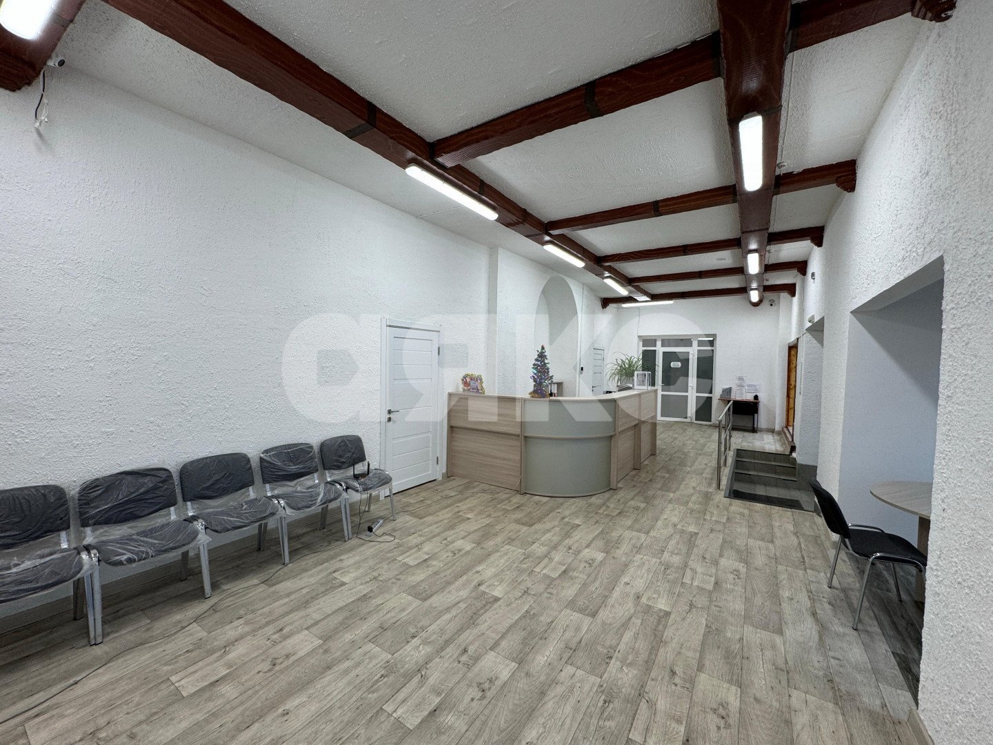 Фото №4: Коммерция 290 м² - Волгоград, Краснооктябрьский, пр-кт имени В.И. Ленина, 125