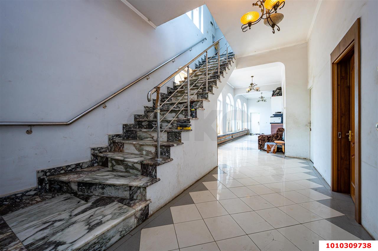 Фото №12: Дом 818 м² + 5.91 сот. - Краснодар, Прикубанский внутригородской округ, мкр. Славянский, ул. имени Панфилова, 15