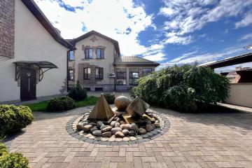 Фото №1: Дом 556 м² - Краснодар, мкр. Солнечный, ул. Архитектора Петина, 21