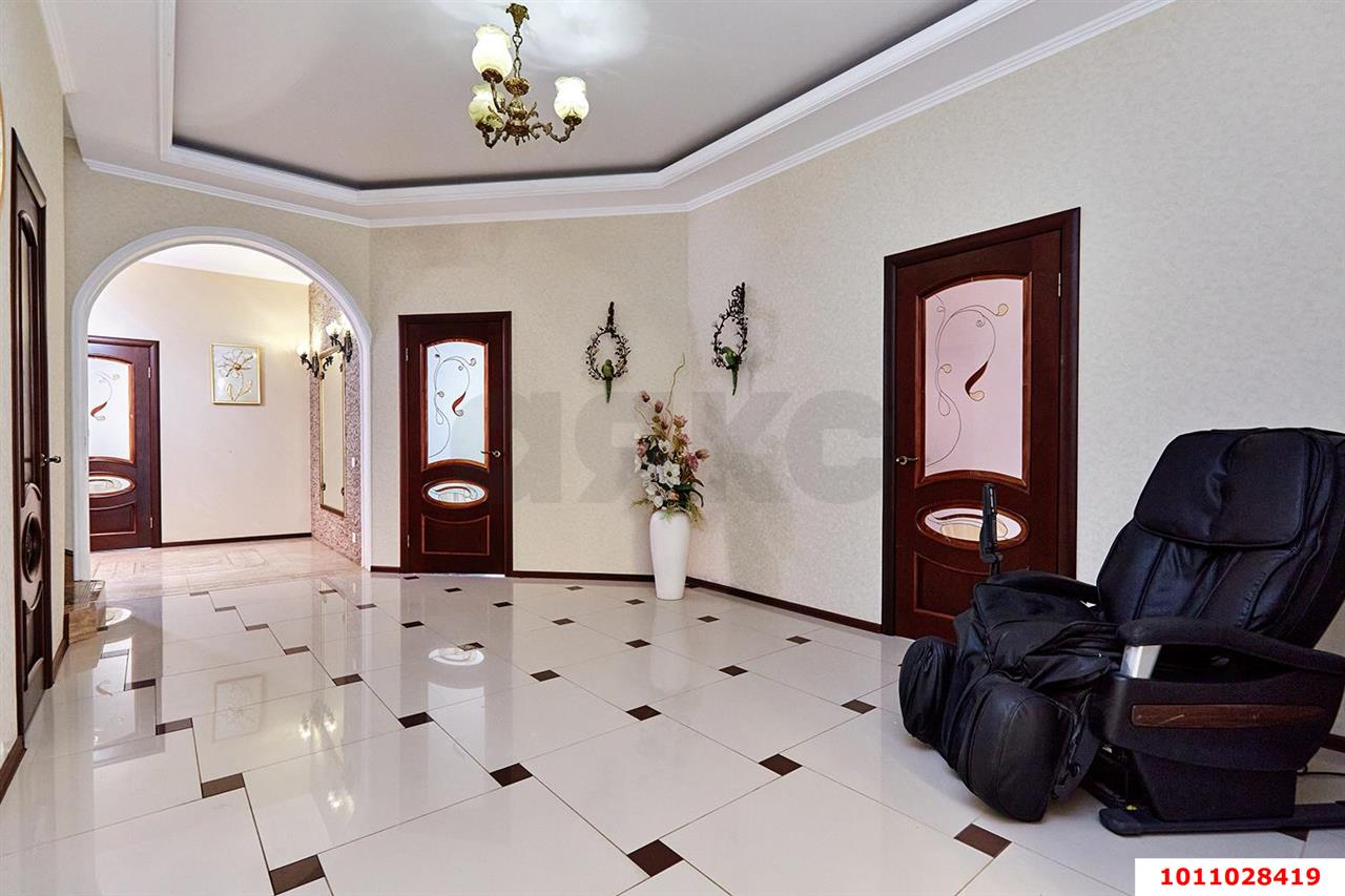 Фото №9: Дом 427 м² + 10 сот. - Краснодар, Калинино, Завод Радиоизмерительных Приборов, мкр. Прикубанский внутригородской округ, ул. Безкровного, 39