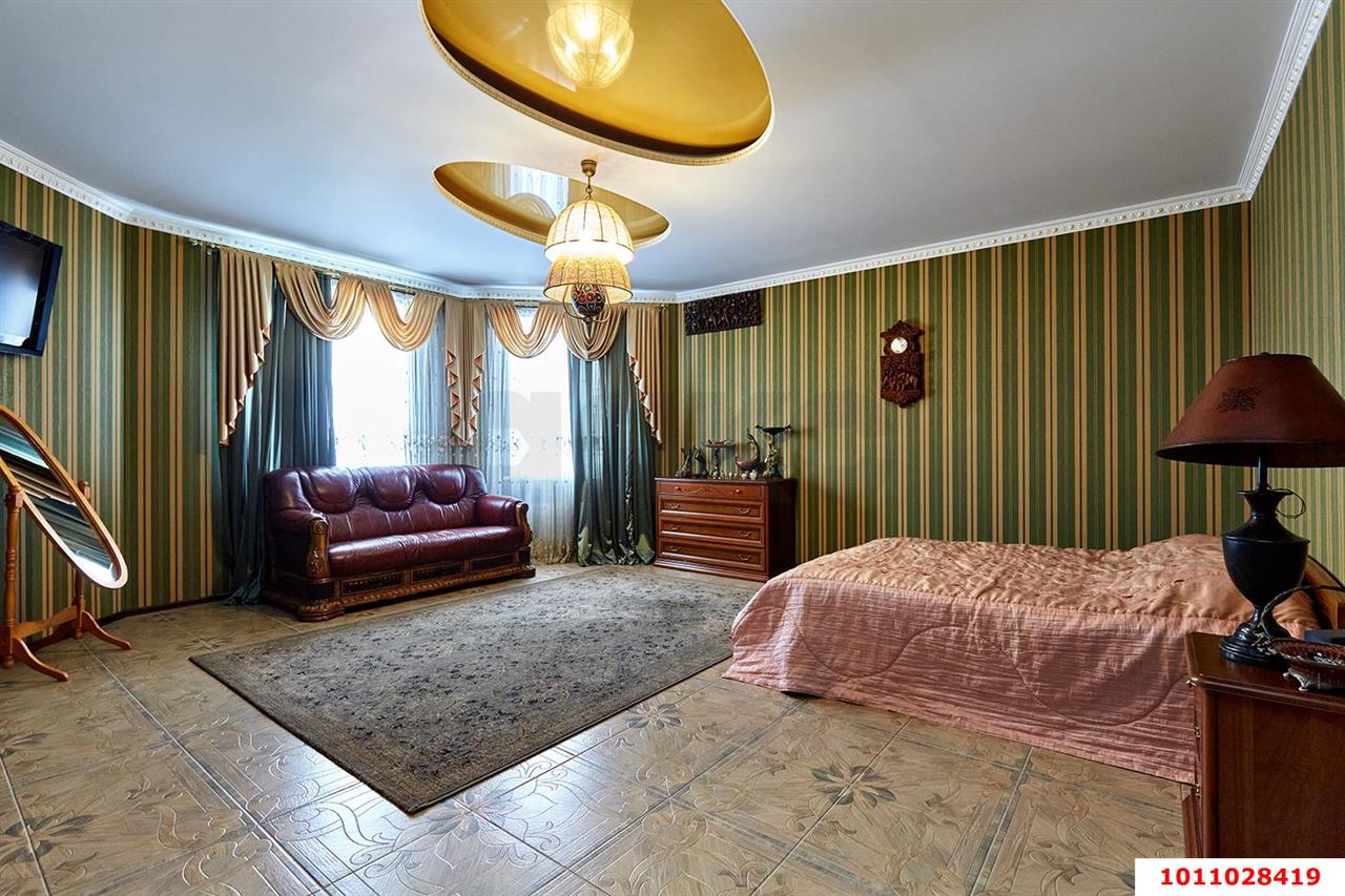 Фото №5: Дом 427 м² + 10 сот. - Краснодар, Прикубанский внутригородской округ, ул. Безкровного, 39