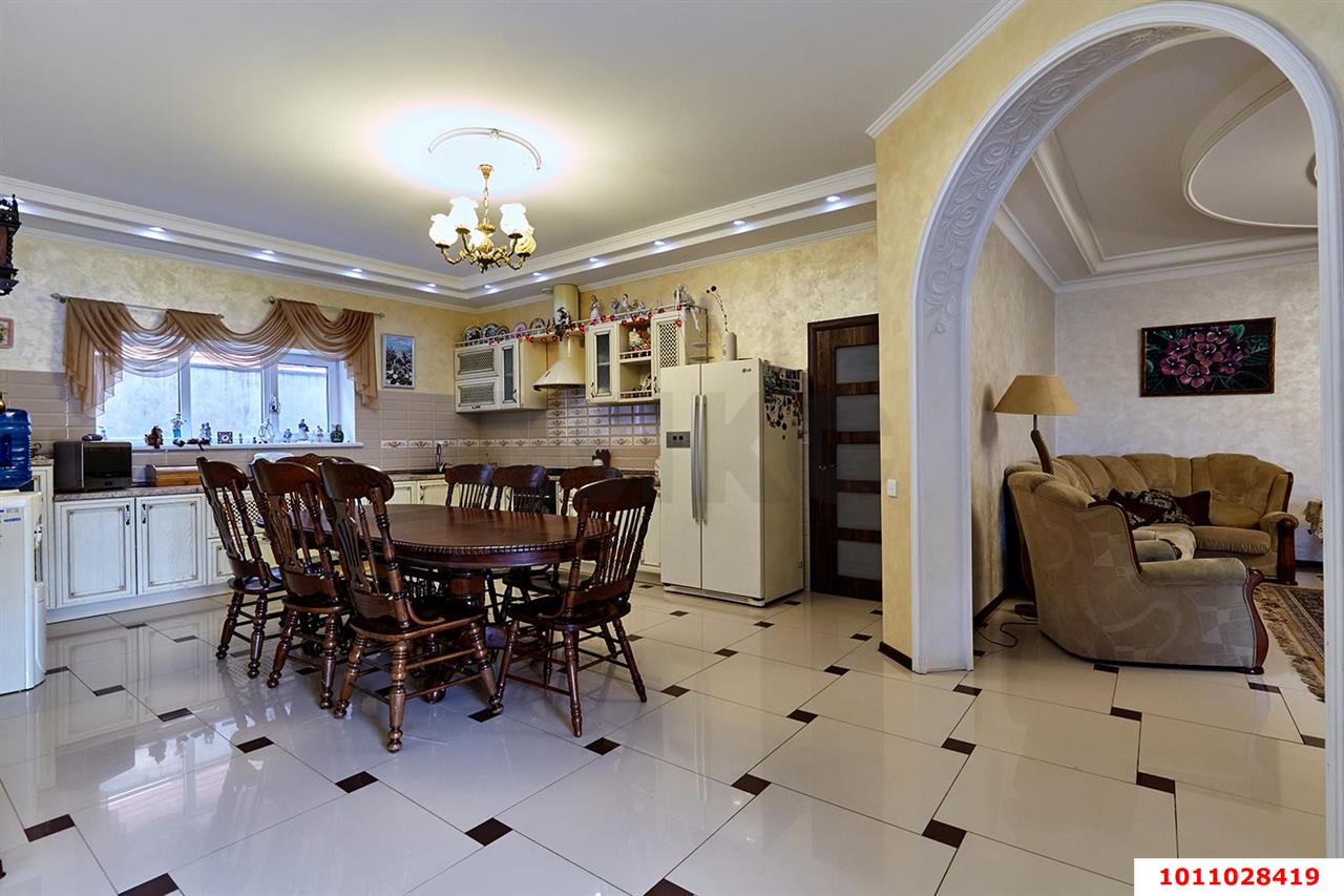 Фото №12: Дом 427 м² + 10 сот. - Краснодар, Прикубанский внутригородской округ, ул. Безкровного, 39