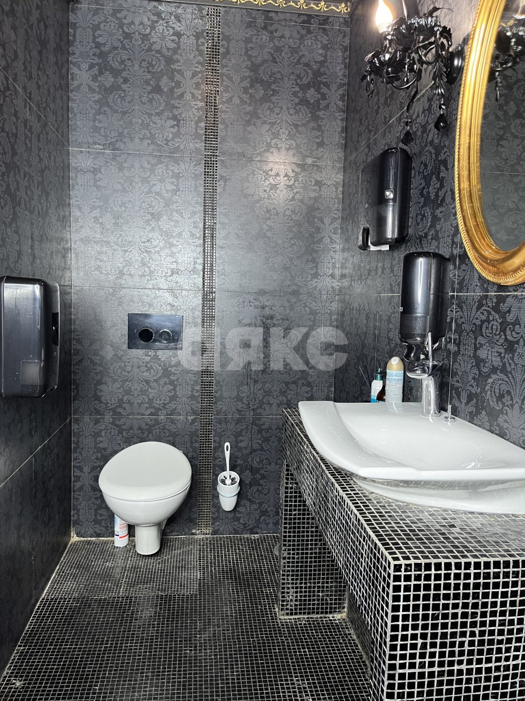 Фото №15: Коммерция 83 м² - Майкоп, Центр, ул. Краснооктябрьская, 32