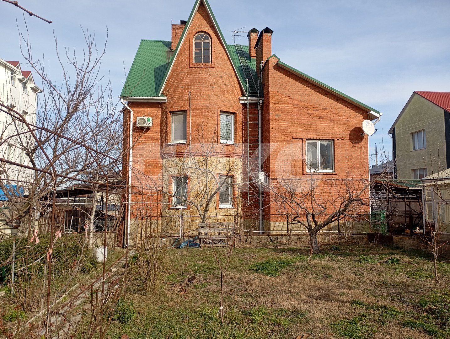 Фото №2: Дом 302 м² + 10 сот. - Анапская, ул. Приобская