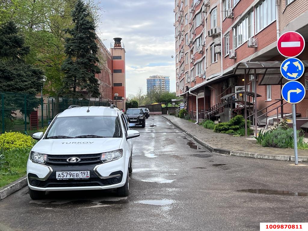 Фото №3: Торговое помещение 430 м² - Краснодар, Завод Измерительных Приборов, ул. Зиповская, 4/4